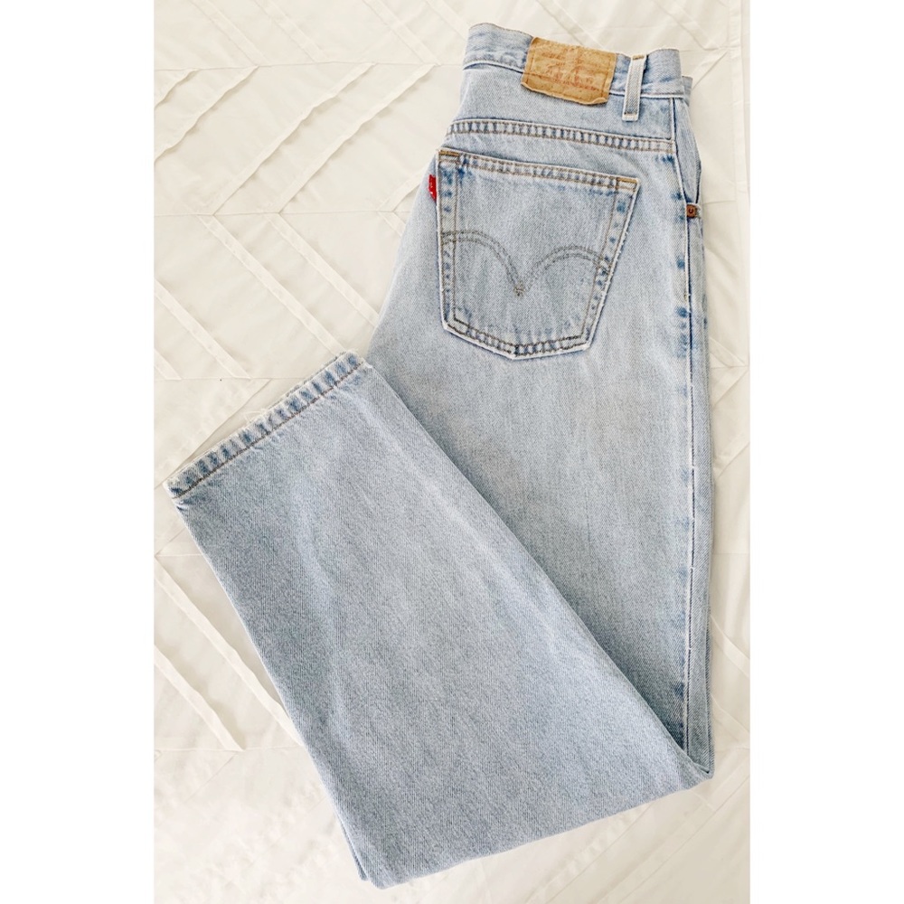 RARE VINTAGE LEVI’s 550’s Hi-Rise Light Wash Denim